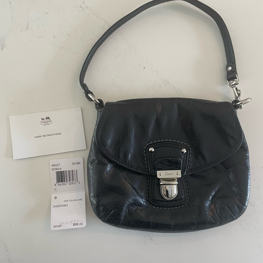 Coach Black Distressed Italian Leather Large Black Wristlet with Push Lock - Picture 5 of 5